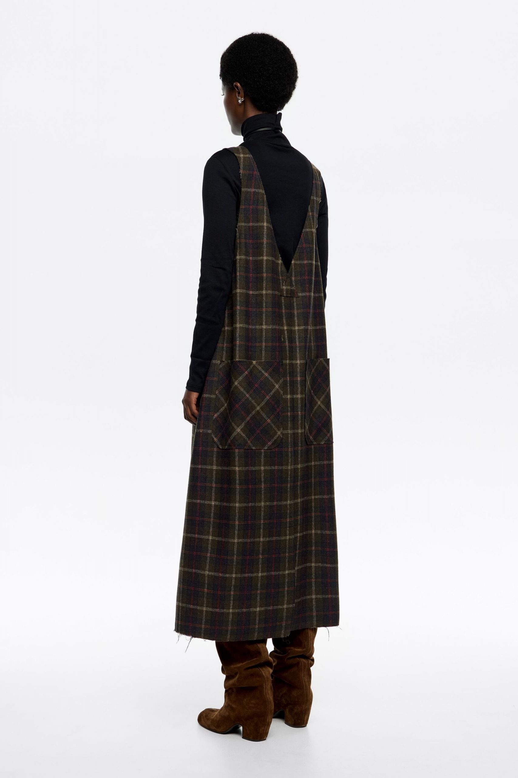 252BR9009_10532_DL3_D_4